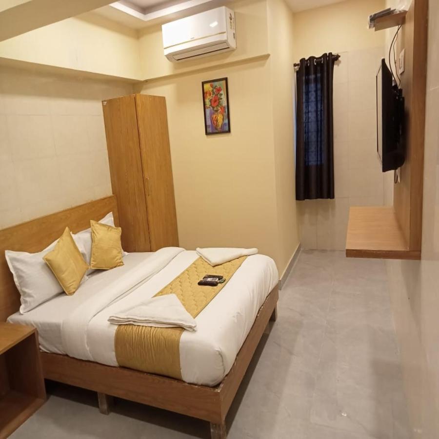 Hotel New Sarah Inn, Andheri West Mumbai Exterior photo