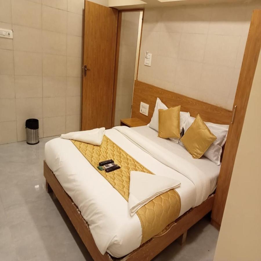 Hotel New Sarah Inn, Andheri West Mumbai Exterior photo